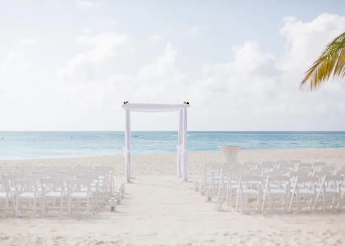 Manchebo Beach Resort And Spa